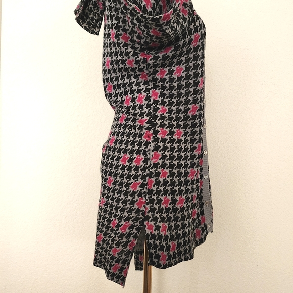 Mudd patterned Cardigan. Junior size large. - Picture 7 of 9